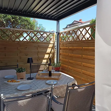 Glam Apartment Porec